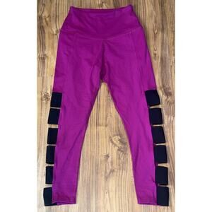 Beyond Yoga Pink Fuschia with Stacked Wide Band High-Waist Capri Leggings Medium